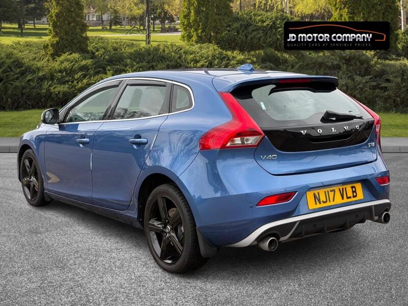 VOLVO V40
