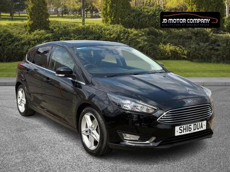 FORD FOCUS 1.0 T EcoBoost Titanium