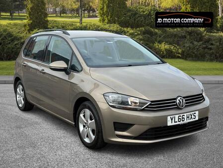 VOLKSWAGEN GOLF SV 1.4 TSI BlueMotion Tech SE