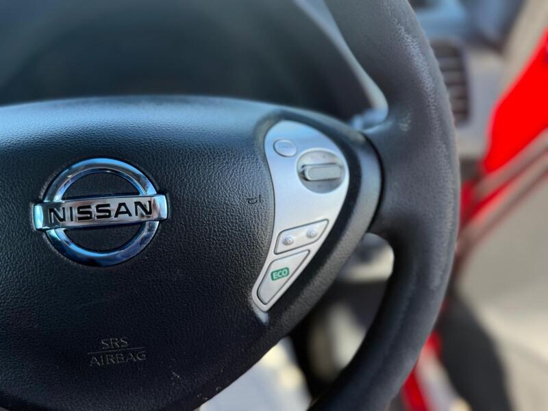 NISSAN LEAF